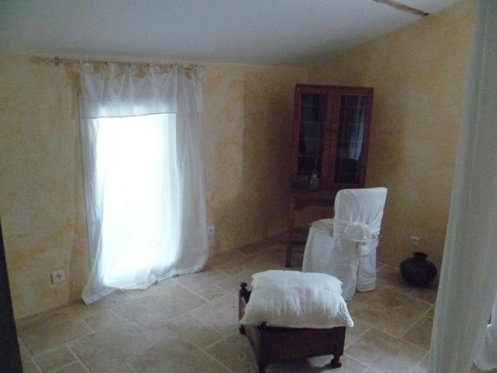 Mas Du Puits D'Amour Orange (Vaucluse) Quarto foto